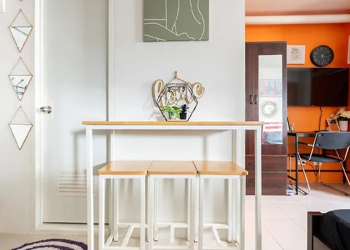 Apartment Plumera Near Airport Malls & Schools With Elevator